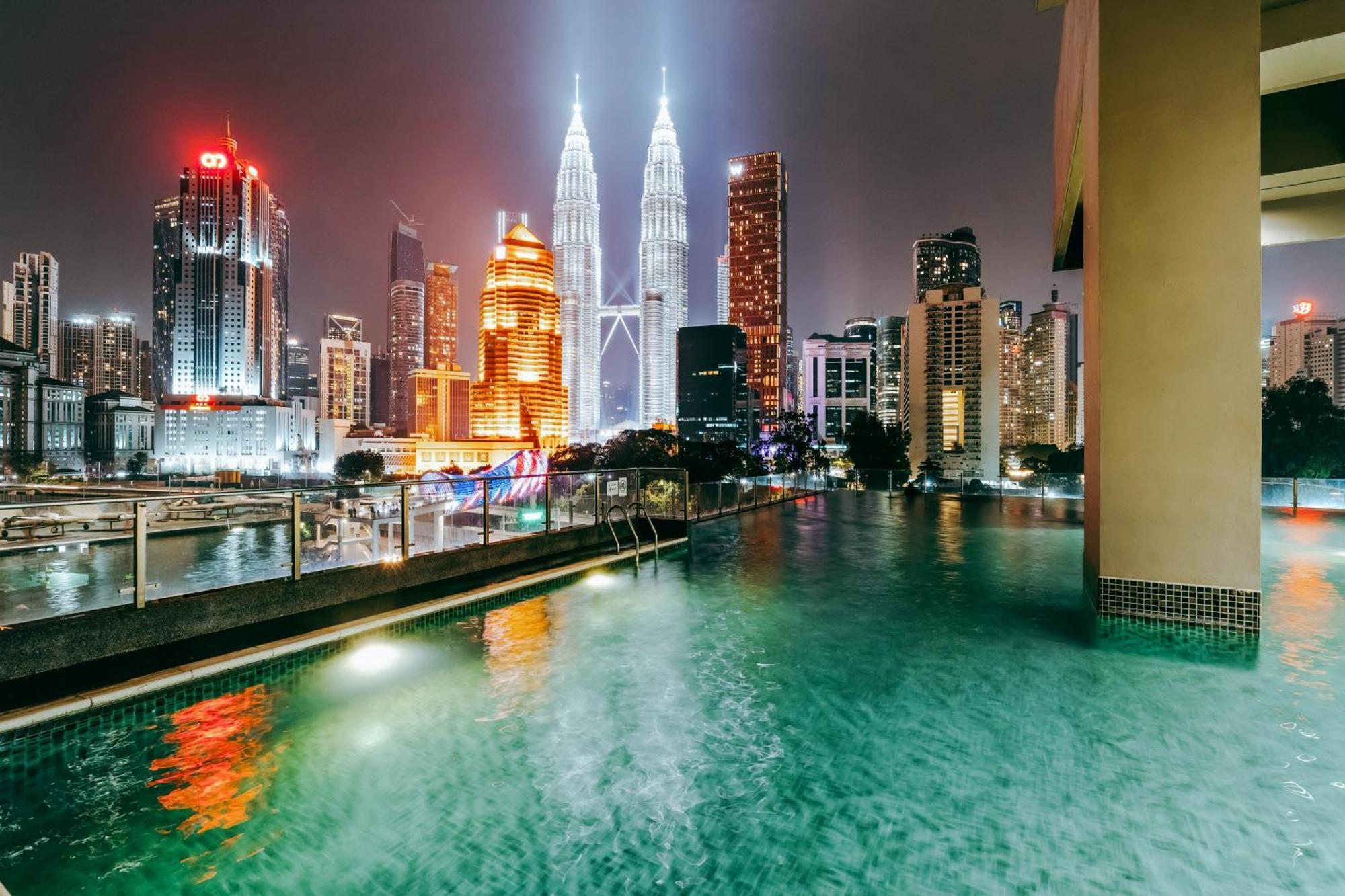 Cozy With Klcc View & 1 Min To Lrt Station * Kuala Lumpur